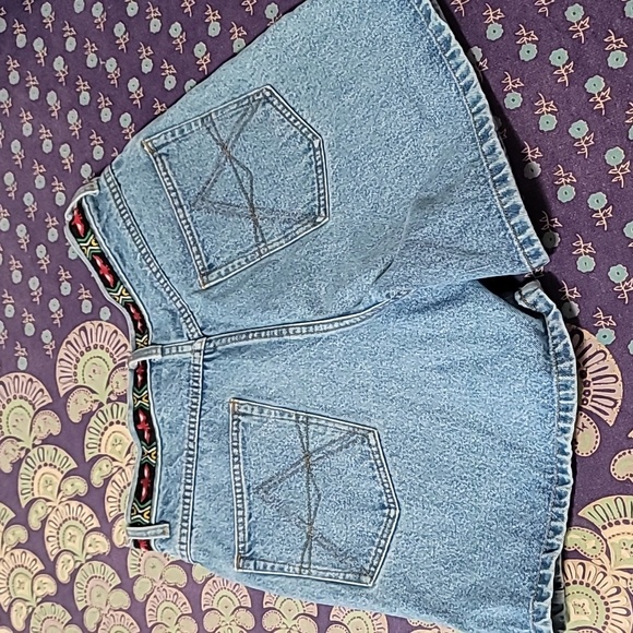 Super 90's Denim Mom Shorts Firebird Embroidery and Ribbon Detail - Picture 5 of 9